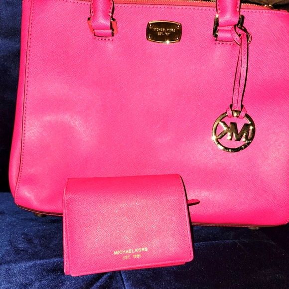 Michael Kors Handbags - Michael kors bags